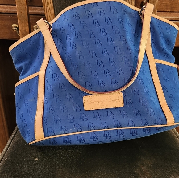 Dooney & Bourke Navy and Tan Tote Bag - Picture 5 of 9
